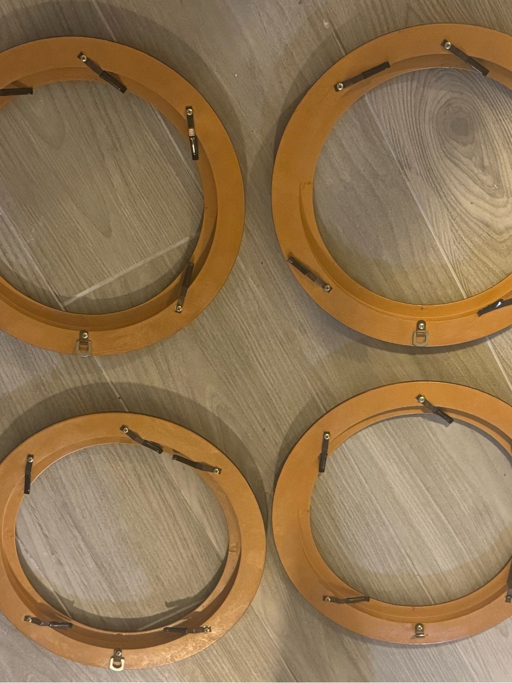 One set of 4 Round wall plate frames - Picture 2 of 3